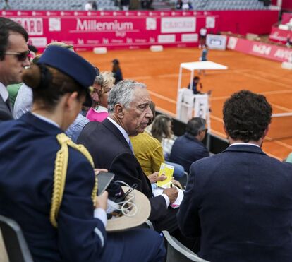 Fã de ténis, Marcelo Rebelo de Sousa paga 20 euros e junta-se ao público no Estoril Open