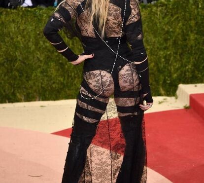 Depois de Herman José. Madonna alvo de novas críticas por mostrar o bumbum
