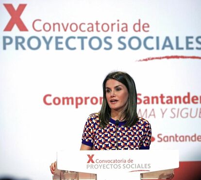 Novo 'look' geométrico de Letizia está a dar que falar