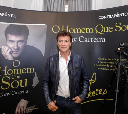 Tony apresenta livro sem o apoio dos filhos