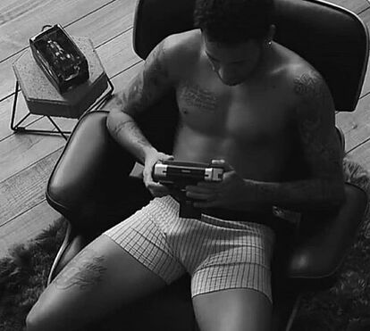 As imagens que nunca pensou ver: Neymar e Bruna Marquezine ousados na cama