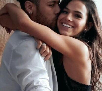 Nova campanha mostra brincadeiras atrevidas de Neymar e Bruna Marquezine