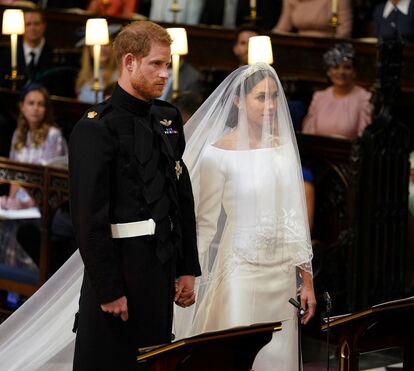 Vestido de noiva de Meghan, elogiado pela simplicidade, custou 230 mil euros