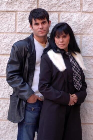 Javier Santos, Maria Edite, bastardo, filho, Julio Iglesias, portuguesa