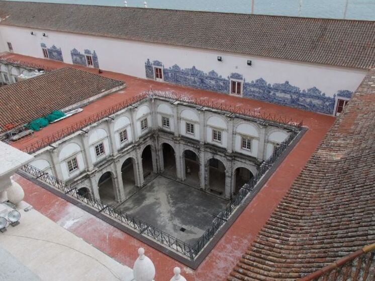 Palácio São Vicente de Fora