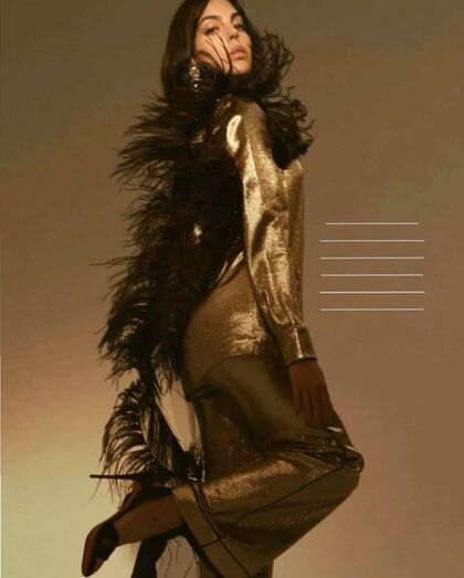 Como a senhora Ronaldo está diferente! 