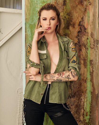 Ireland Baldwin 