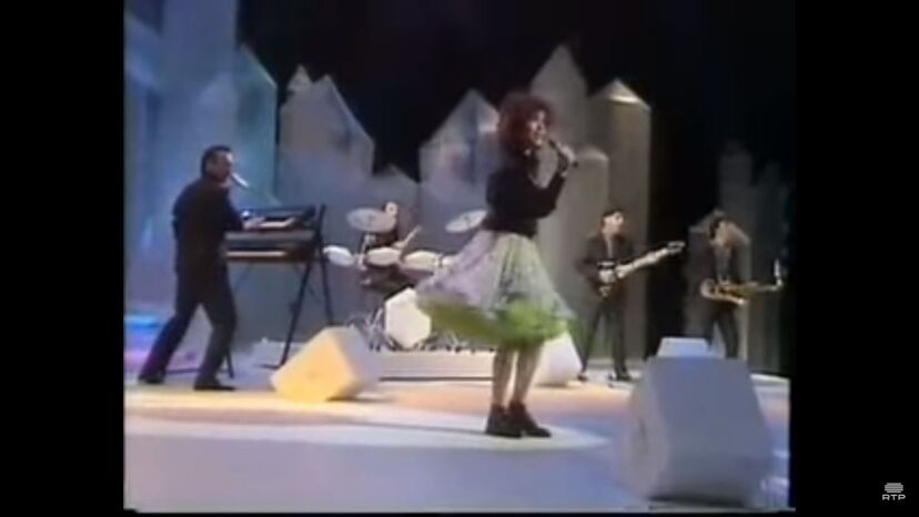 Dora, cantora, festival da canção, macdonalds