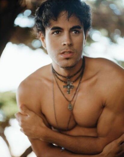 10 momentos escaldantes de Enrique Iglesias