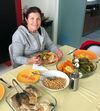 Família Aveiro, cascata e girassóis