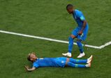 Neymar, Brasil, Mundial 2018, Quedas 1ª fase