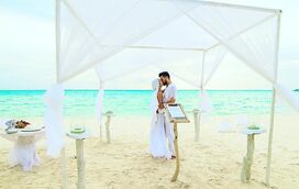 Casamento de sonho: Garay e a mulher voltam a trocar votos de amor nas Maldivas