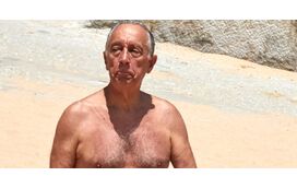 Marcelo Rebelo de Sousa apanhado na praia por Fernando Rocha