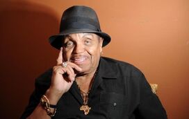 Pai de Michael Jackson morre dias depois de ter publicado mensagem macabra
