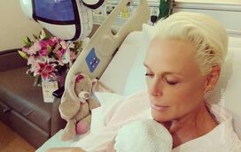 Brigitte Nielsen volta a ser mãe aos 54 anos e já mostrou foto da filha