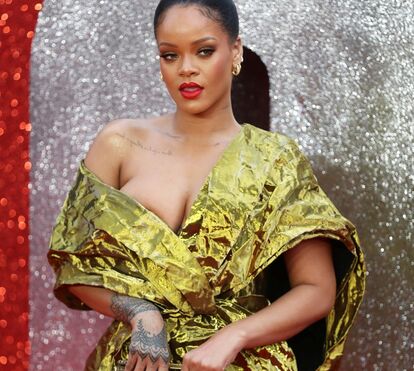 Mas o que se passa com o corpo dela? Rihanna está gorda ou 'gostosa'? As opiniões dividem-se...