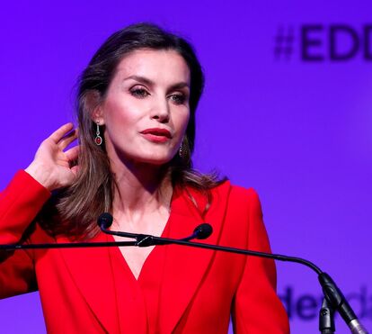 Letizia volta a fazer 'retoques' no rosto... que dão nas vistas