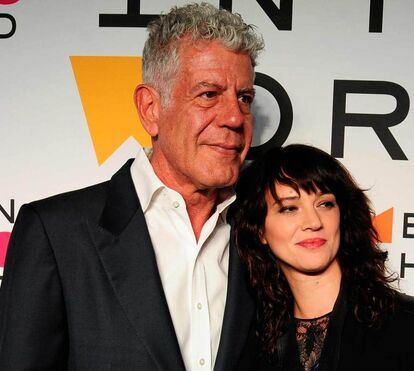 Mulher apontada como 'responsável' pela morte de Antonhy Bourdain quebra silêncio