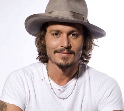 Johnny Deep conta como o divórcio, os vícios e a depressão o arrastaram para o fundo...