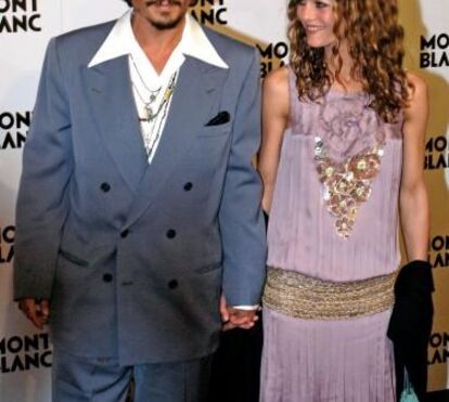 Filho de Johnny Depp e Vanessa Paradis tem 'graves problema de saúde'