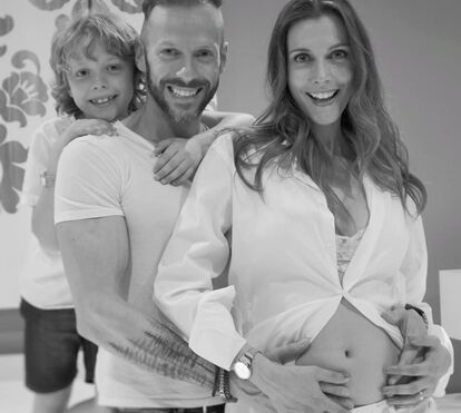 Apresentadora do 'Fama Show' revela gravidez: “Somos 4', diz Cláudia Borges