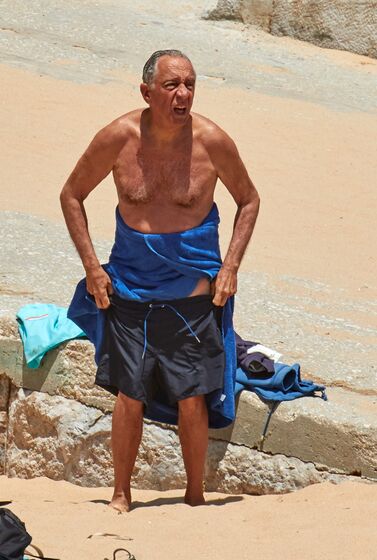 Presidente, Marcelo Rebelo de Sousa, calções, praia, cascais, presidente da república