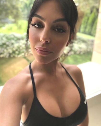 O novo 'look' de 3140 euros de Georgina Rodríguez