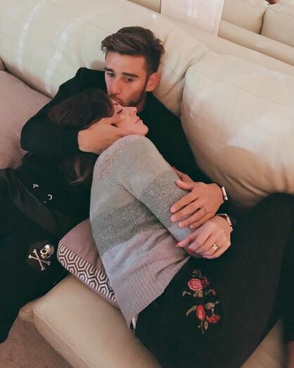 Mais hot não há! Mulher de Toto Salvio provocante para promover nova coleção