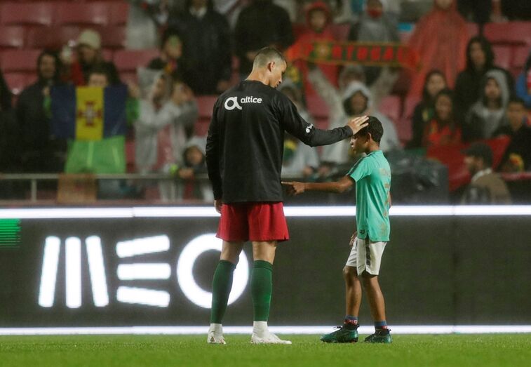 Cristiano Ronaldo e o filho jogaram na Luz