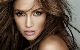Incrível: Na véspera de fazer 49 anos, Jennifer Lopez mostra corpo de sonho