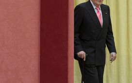 Ricos e poderosos! Estes são os amigos portugueses de Juan Carlos que poderão estar a 'esconder' o rei emérito