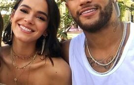 Neymar leva ex-namorada ao aniversário de Bruna Marquezine