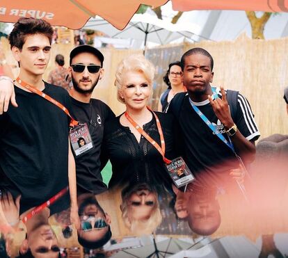 Lili Caneças canta 'A Garagem da Vizinha' de Quim Barreiros no Rock in Rio e arrasou!