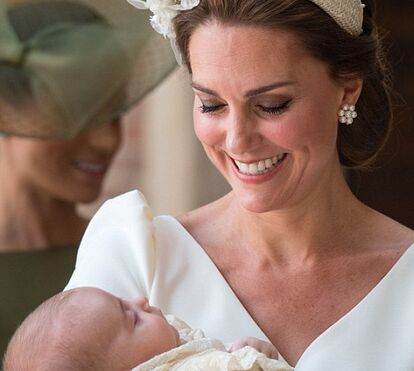 Todos juntos: as adoráveis fotografias oficiais do batizado do príncipe Louis