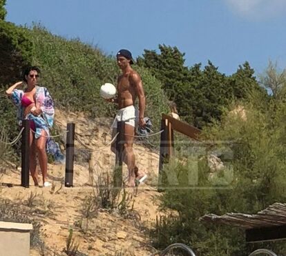 Reveladas novas fotos das férias de Cristiano Ronaldo na Grécia