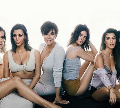 Nem Kim com publicidades, nem Kendall na moda. A melhor (e muito mais rica) é mesmo Kylie Jenner