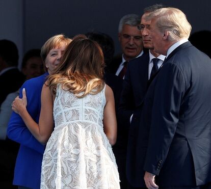 Melania Trump arrasa com vestido de 6300 euros na cimeira da NATO