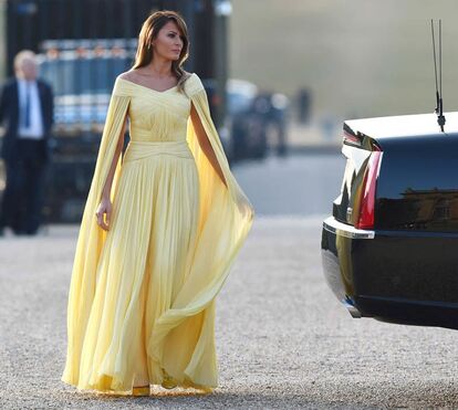 Melania Trump volta a deslumbrar com vestidos de luxo