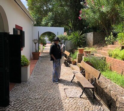 Júlia Pinheiro mostra-se sem maquilhagem e despenteada de férias
