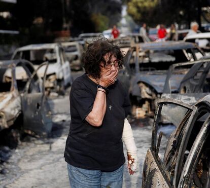 Inferno: chamas devastam tudo em Mati, perto de Atenas, na Grécia.