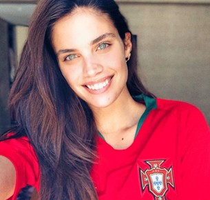 Caras  Sara Sampaio a treinar