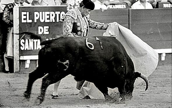 Curro romero, toureiro, matador de toiros, espanhol, génio, maestro