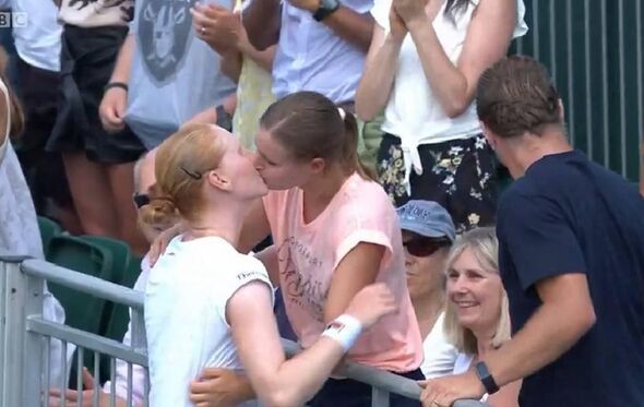 Alison Van Uytvanck, Greet Minnem, Tenistas