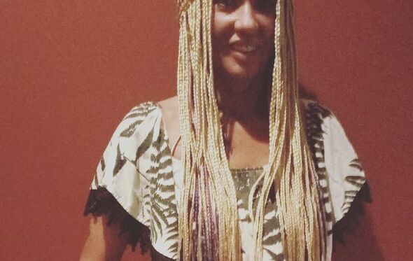 maria leal, cantora, artista, o verão é nosso, pimba