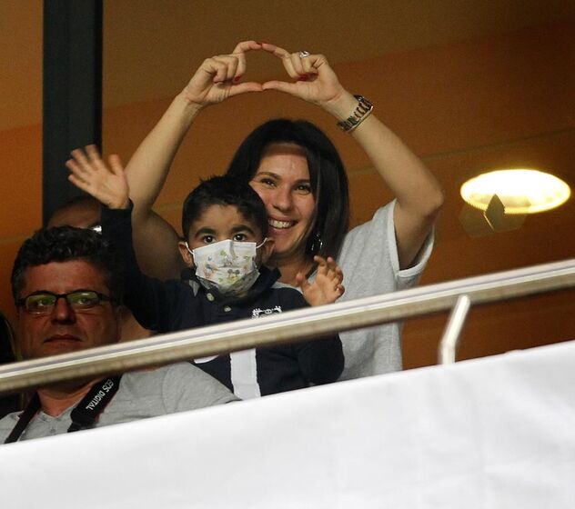 carlos martins, monica, futebol, jogador, filhos, casamento