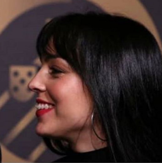 O aparelho de Georgina é quase invisível