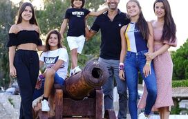 Foto rara: Super-empresário Jorge Mendes junta filhos em festa de arromba