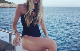 Que família! Depois de Figo é a vez de Helen Svedin arrancar suspiros em biquíni