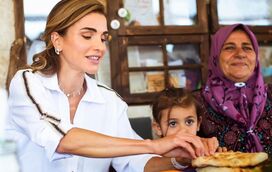 Rania da Jordânia faz 48 anos. Conheça a história de uma das mulheres mais poderosas do mundo