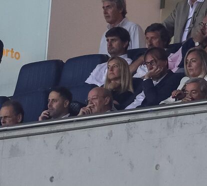 Já foste! Indiferente a Fernanda, Pinto da Costa leva nova namorada ao Dragão